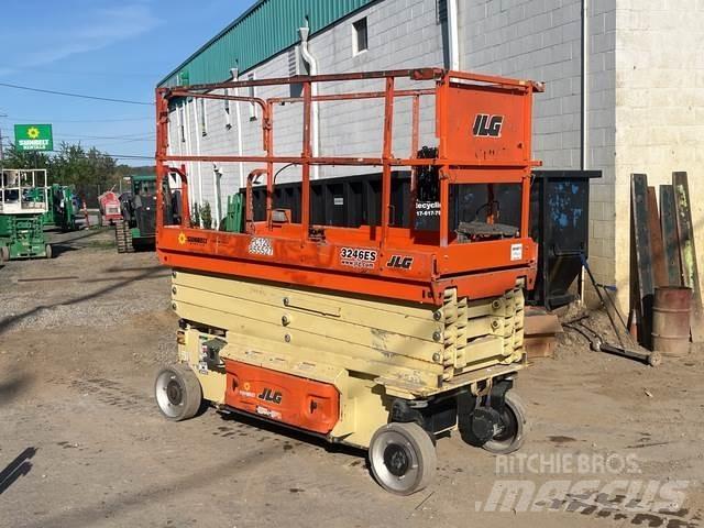 JLG 3246ES Підйомники-ножиці