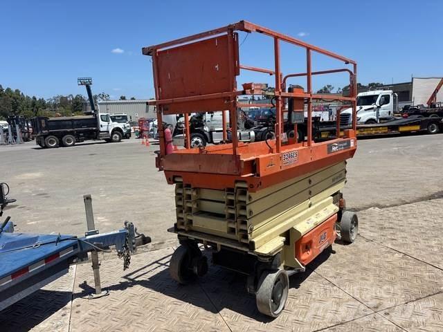 JLG 3246ES Підйомники-ножиці