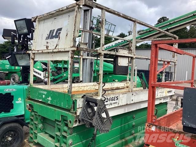 JLG 3246ES Підйомники-ножиці
