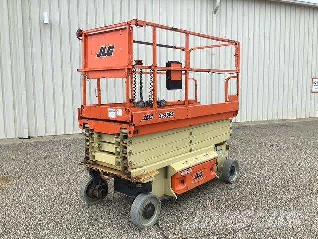 JLG 3246ES Підйомники-ножиці
