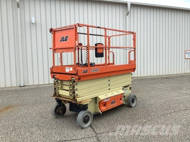 JLG 3246ES Підйомники-ножиці