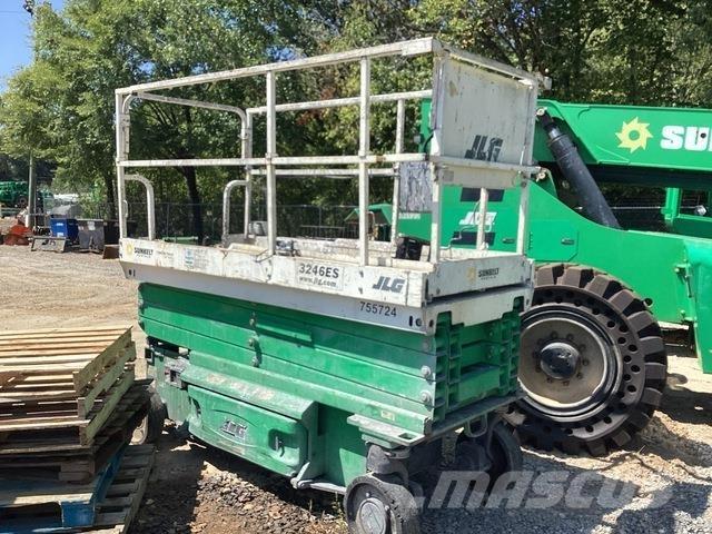 JLG 3246ES Підйомники-ножиці