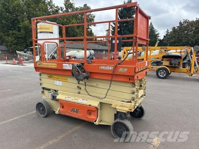 JLG 3246ES Підйомники-ножиці
