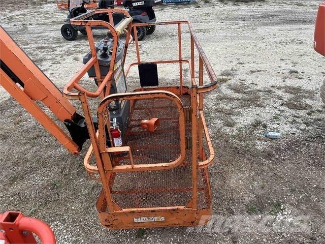 JLG 460SJ Телескопічні підйомники