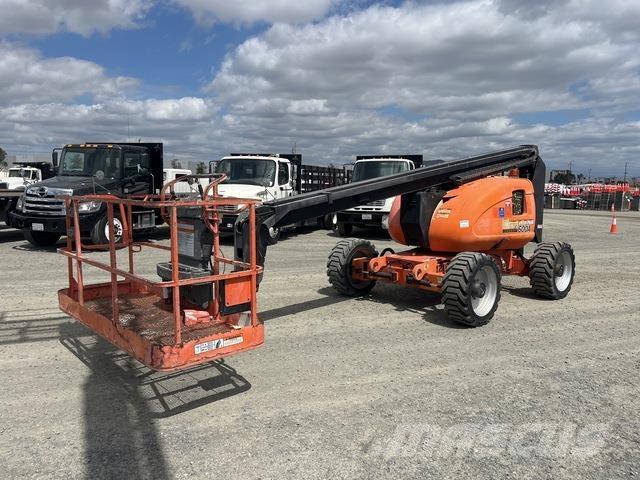 JLG 600A Колінчаті підйомники