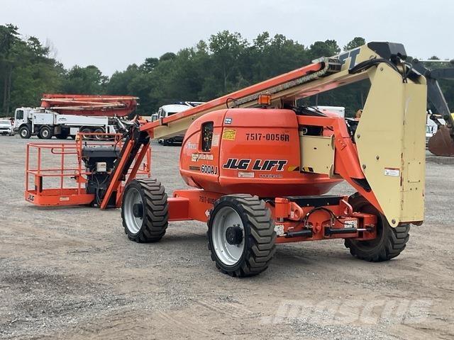 JLG 600AJ Колінчаті підйомники