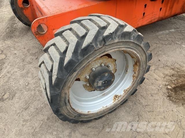 JLG 600AJ Колінчаті підйомники