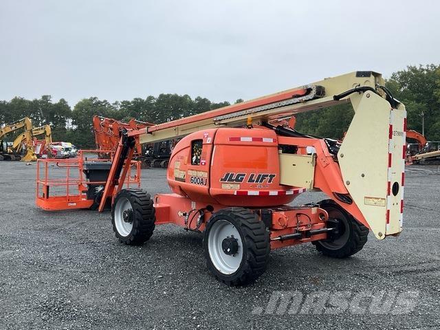 JLG 600AJ Колінчаті підйомники