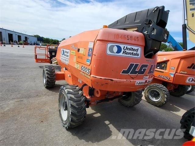 JLG 600S Телескопічні підйомники