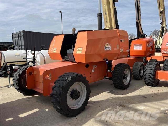 JLG 600S Телескопічні підйомники