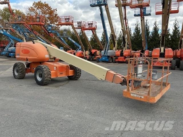 JLG 600S Телескопічні підйомники