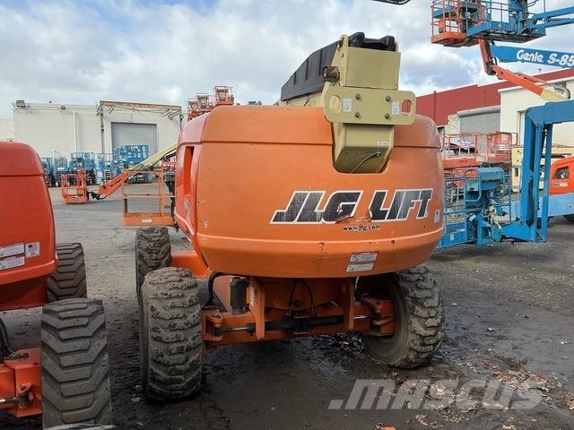 JLG 600S Телескопічні підйомники