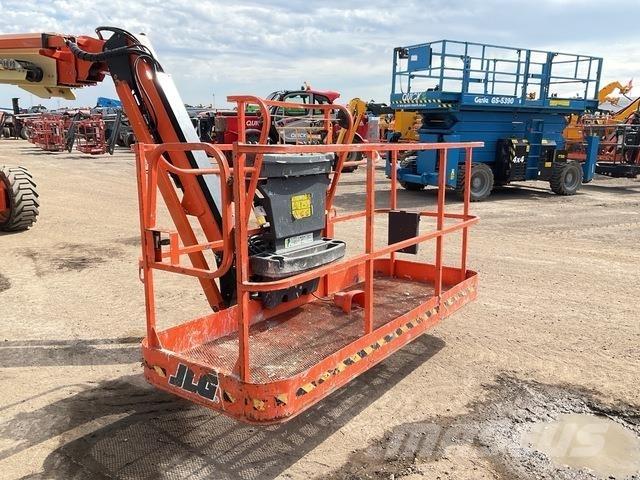JLG 660SJ Телескопічні підйомники
