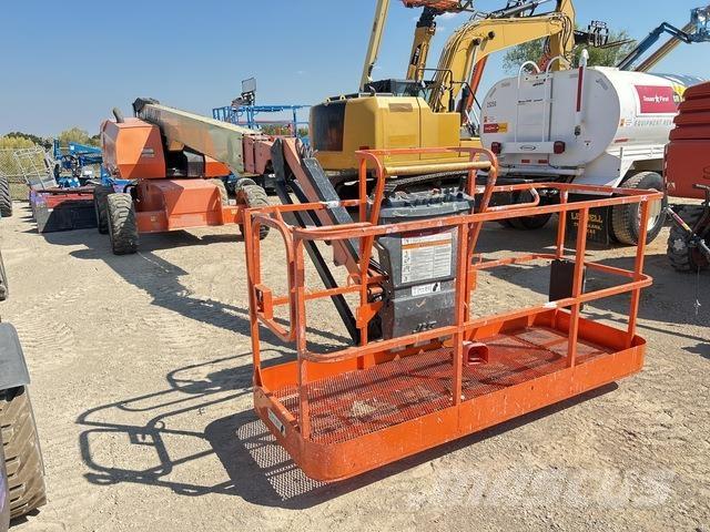JLG 660SJ Телескопічні підйомники