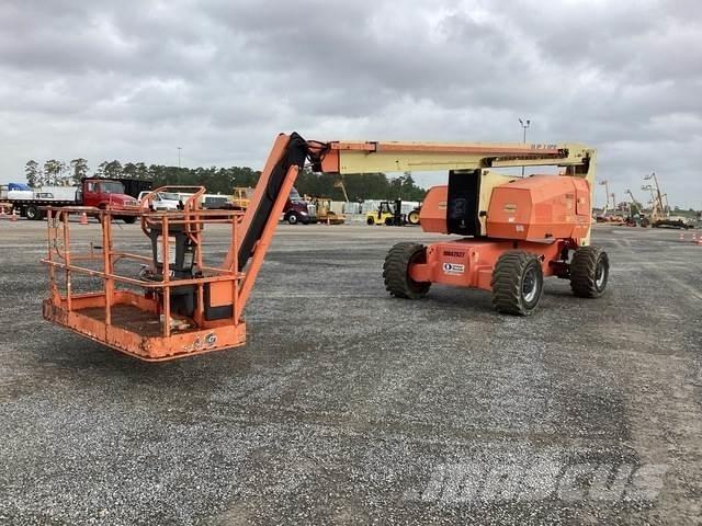 JLG 800 AJ Колінчаті підйомники