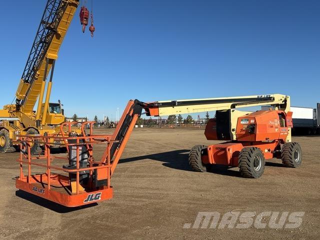 JLG 800 AJ Колінчаті підйомники