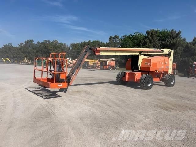 JLG 800AJ Телескопічні підйомники
