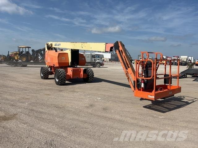 JLG 800AJ Телескопічні підйомники