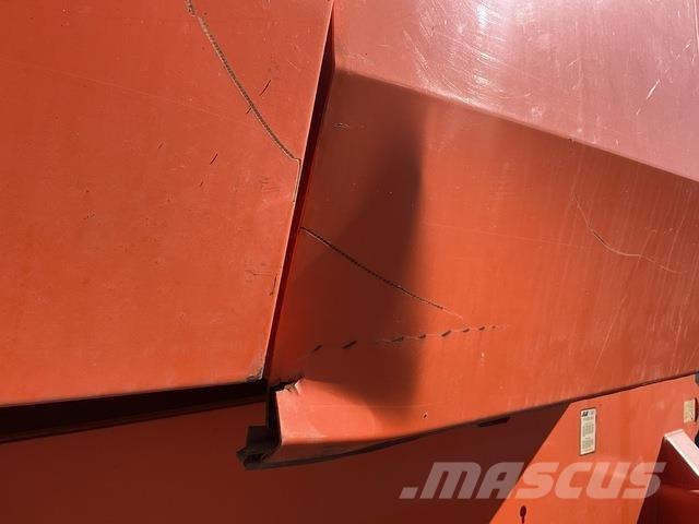 JLG 800S Телескопічні підйомники