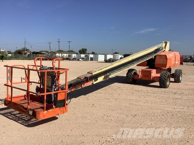 JLG 800S Телескопічні підйомники