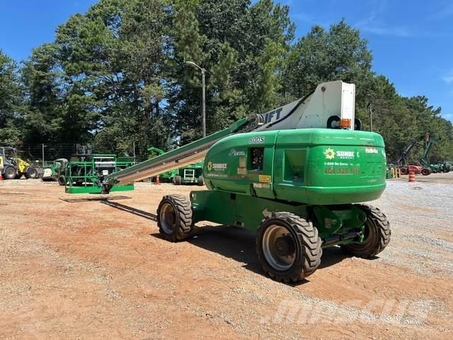 JLG 800S Телескопічні підйомники
