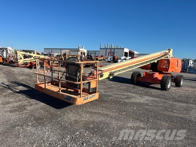 JLG 800S Телескопічні підйомники