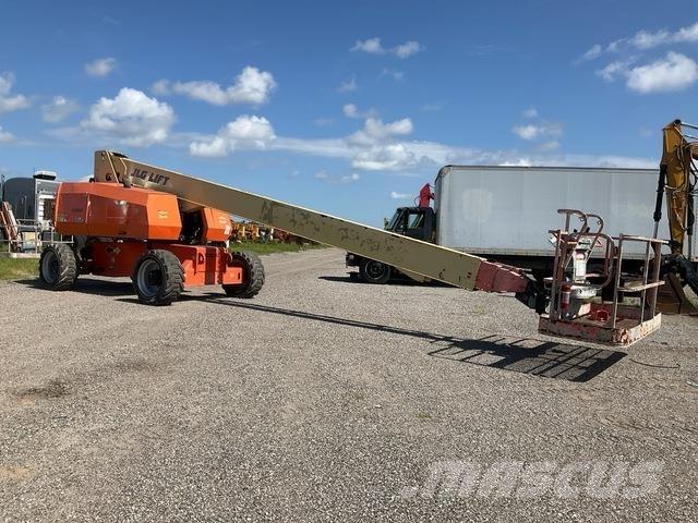 JLG 800S Телескопічні підйомники