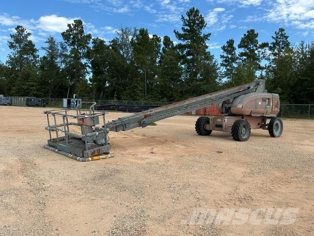 JLG 800S Телескопічні підйомники