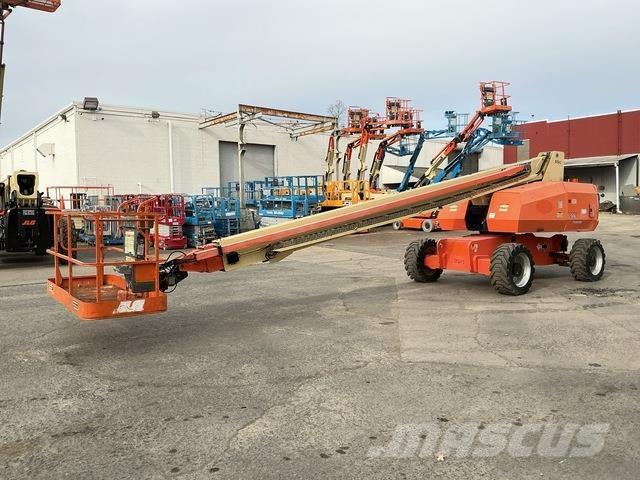 JLG 800S Телескопічні підйомники