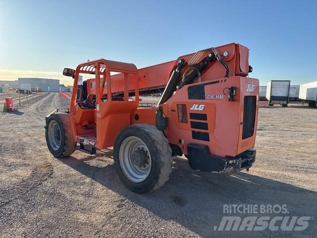 JLG 8042 Телескопічні навантажувачі
