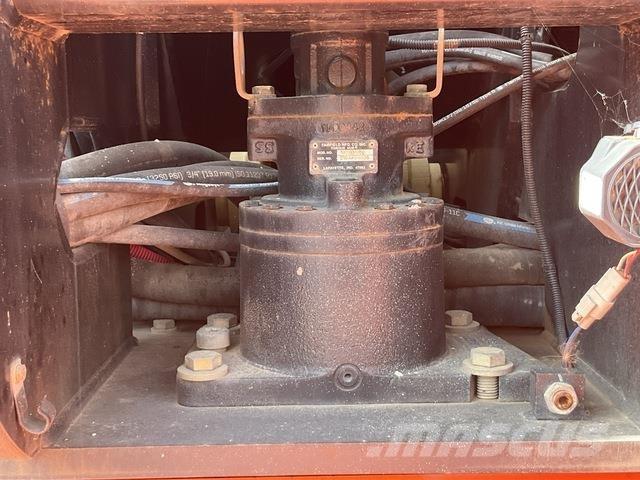 JLG 860SJ Телескопічні підйомники