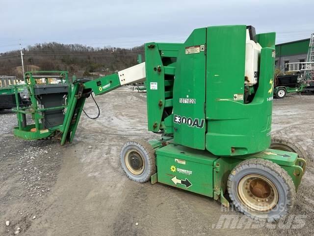 JLG E300AJ Колінчаті підйомники