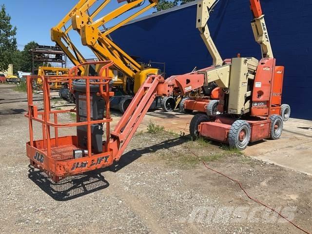JLG E300AJP Колінчаті підйомники