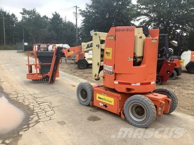 JLG E300AJP Колінчаті підйомники