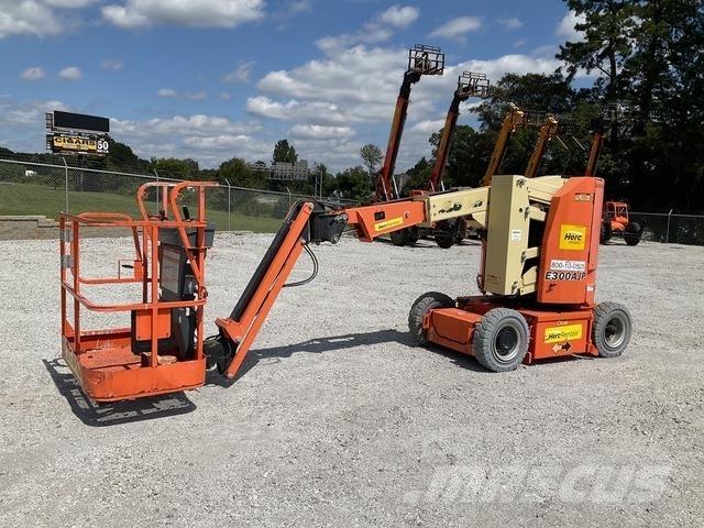 JLG E300AJP Колінчаті підйомники