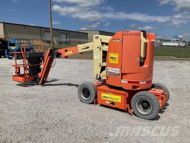 JLG E300AJP Колінчаті підйомники