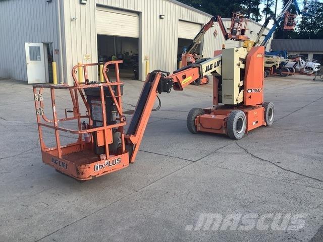 JLG E300AJP Колінчаті підйомники