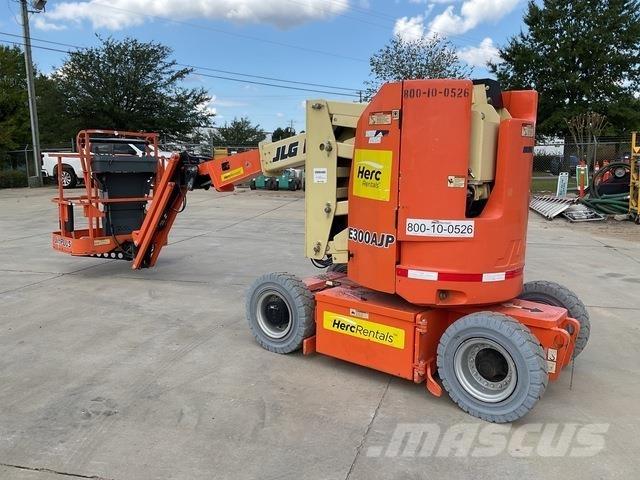 JLG E300AJP Колінчаті підйомники