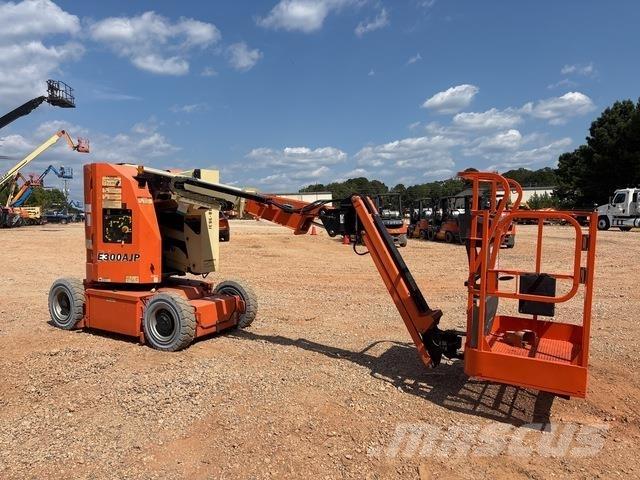 JLG E300AJP Колінчаті підйомники
