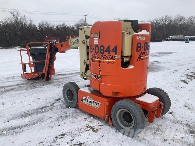 JLG E300AJP Колінчаті підйомники