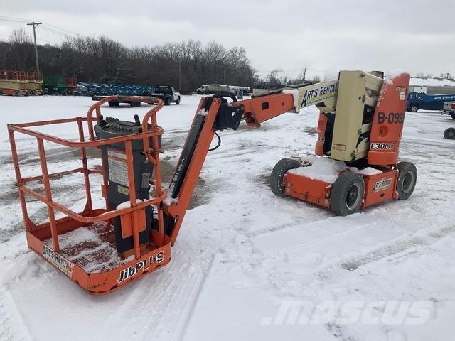JLG E300AJP Колінчаті підйомники