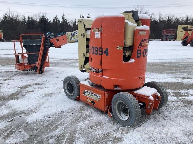 JLG E300AJP Колінчаті підйомники