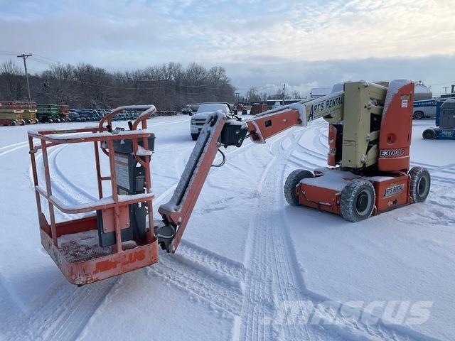 JLG E300AJP Колінчаті підйомники