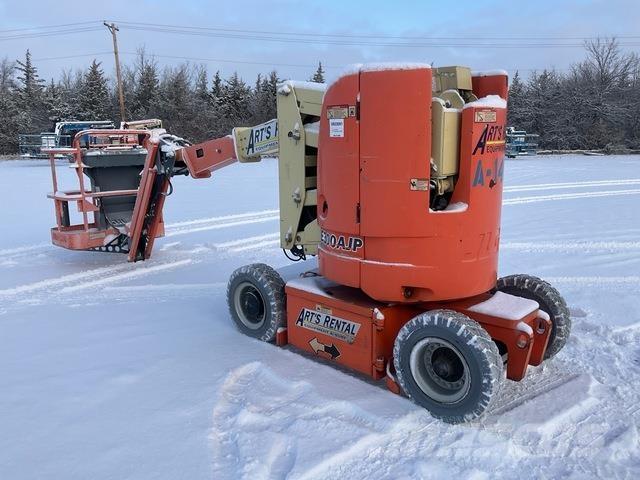 JLG E300AJP Колінчаті підйомники