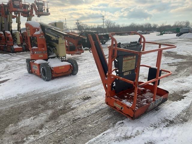 JLG E300AJP Колінчаті підйомники