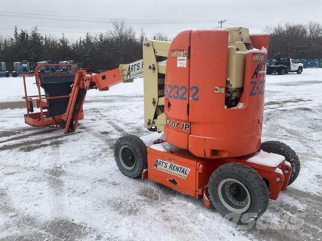 JLG E300AJP Колінчаті підйомники