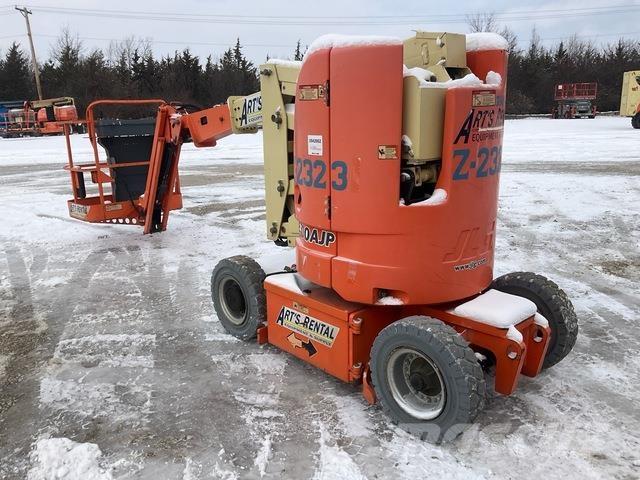 JLG E300AJP Колінчаті підйомники