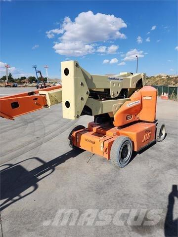 JLG E400AJP Колінчаті підйомники