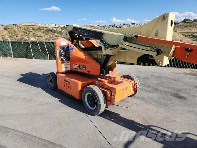 JLG E400AJP Колінчаті підйомники