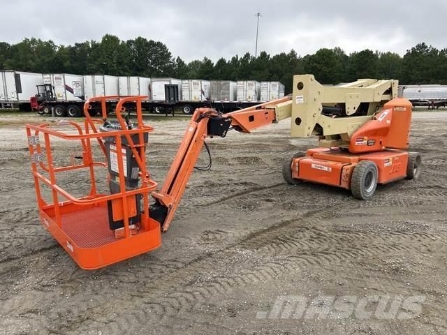 JLG E400AJPN Колінчаті підйомники
